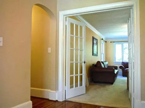 601 E A Ave, Easley, SC 29640 photo 4