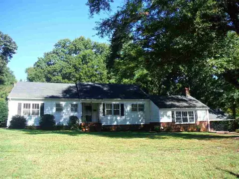 601 E A Ave, Easley, SC 29640 photo 1