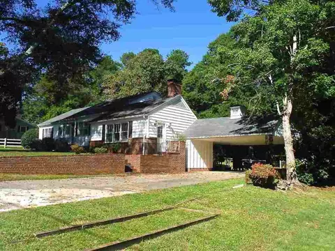 601 E A Ave, Easley, SC 29640 photo 34