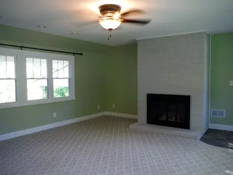 601 E A Ave, Easley, SC 29640 photo 24