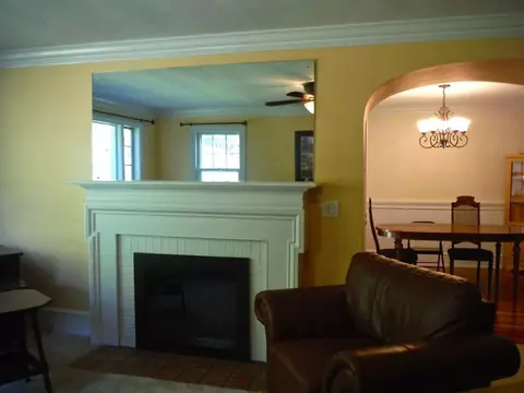 601 E A Ave, Easley, SC 29640 photo 5