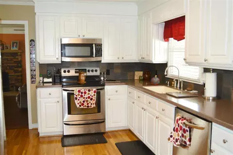 1121 Moorehead Pl, Pendleton, SC 29670 photo 7