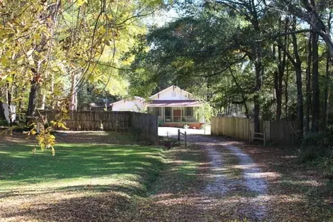 426 Tarrant St, Central, SC 29630 photo 1