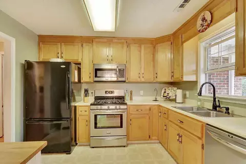 1309 Circle Rd, Easley, SC 29642 photo 2