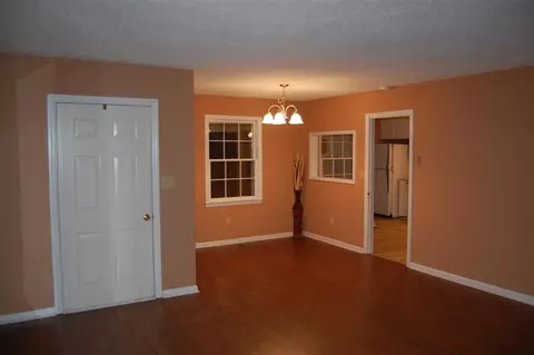 902 Brock St, Central, SC 29630 photo 4