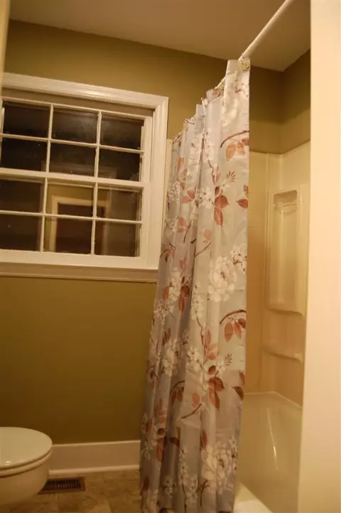 902 Brock St, Central, SC 29630 photo 11