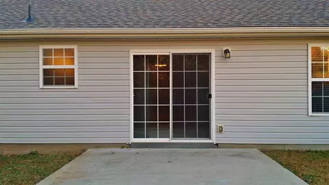 825 E Yorkswell Ct, Moore, SC 29369 photo 6