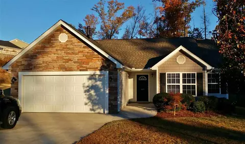 825 E Yorkswell Ct, Moore, SC 29369 photo 1