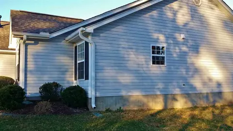 825 E Yorkswell Ct, Moore, SC 29369 photo 3