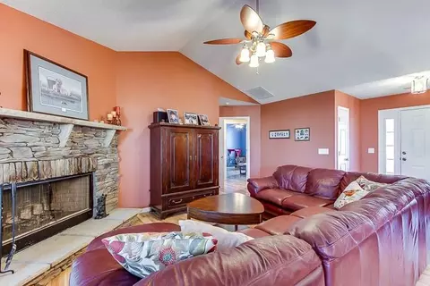 340 Camperdown Ct, Easley, SC 29642 photo 5