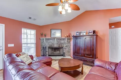 340 Camperdown Ct, Easley, SC 29642 photo 4