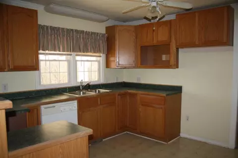 131 Carson Rd, Seneca, SC 29678 photo 8