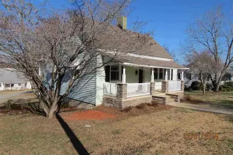 8 Fuller St, Pelzer, SC 29669 photo 1