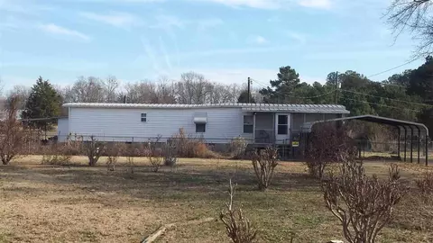 110 Gale Dr, Pelzer, SC 29669 photo 1