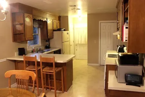 701 Alpine Dr, Seneca, SC 29672 photo 2