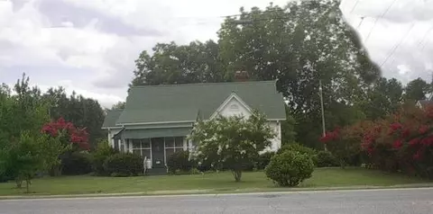 301 W Hampton Ave, Honea Path, SC 29654 photo 1