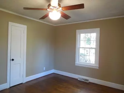 501 E A Ave, Easley, SC 29640 photo 13