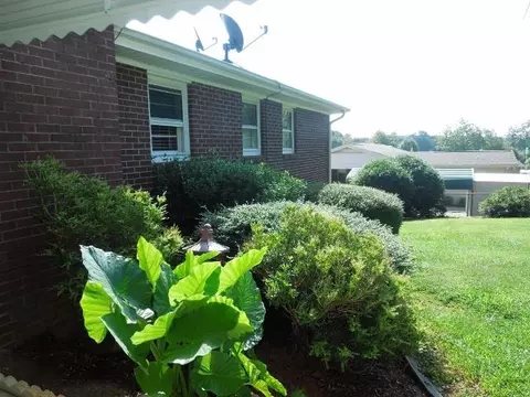 105 Dorr Cir, Easley, SC 29640 photo 7