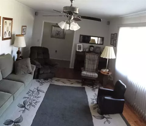 1019 E Queen St, Pendleton, SC 29670 photo 7