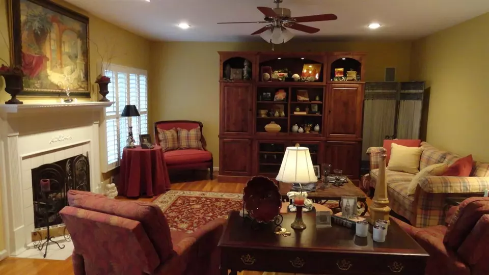  1218 Embassy Dr, Anderson, SC 29625 photo 7