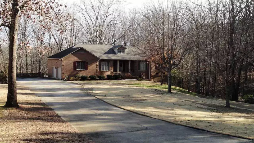  1218 Embassy Dr, Anderson, SC 29625 photo 2