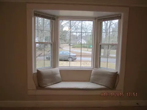 503 E Main St, Pendleton, SC 29670 photo 4