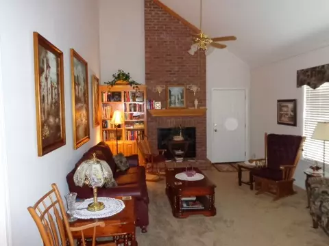 120 Danielle Dr, Pelzer, SC 29669 photo 2