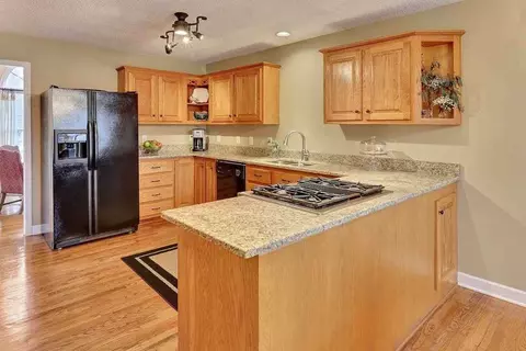 358 Camperdown Ct, Easley, SC 29642 photo 3