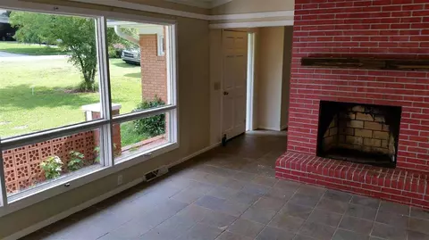 117 Pine Forest Dr, Easley, SC 29642 photo 3