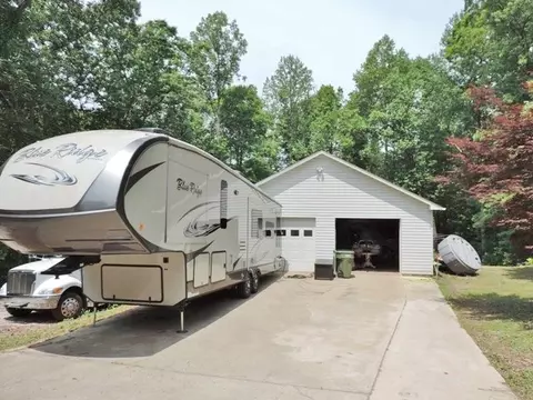 115 Buxton Dr, Walhalla, SC 29691 photo 3