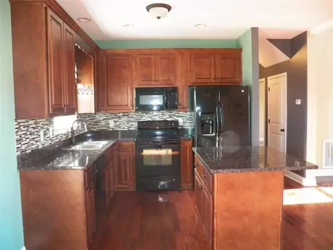 385 Geraldine Dr, Walhalla, SC 29691 photo 5