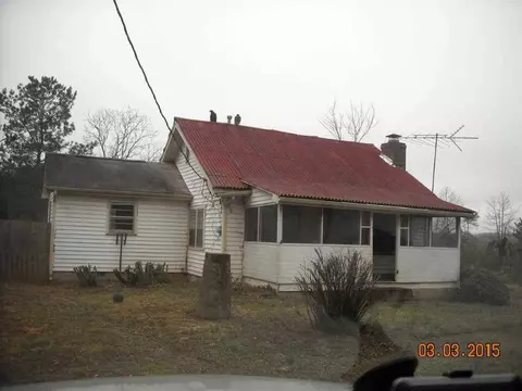 220 E Bear Swamp Rd, Walhalla, SC 29691 photo 2