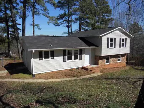 301 Jamestown Rd, Easley, SC 29640 photo 1