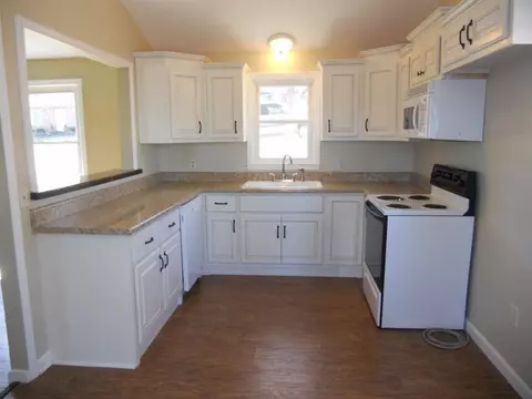 301 Jamestown Rd, Easley, SC 29640 photo 5