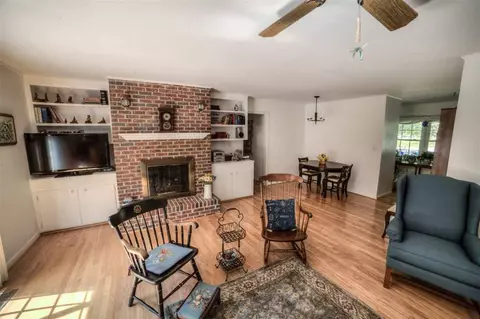 506 Warley, Pendleton, SC 29670 photo 4