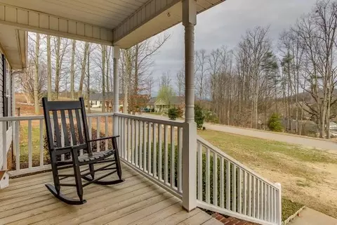 103 Hallmark Cir, Easley, SC 29640 photo 3