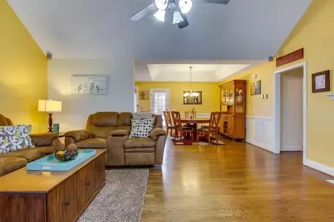 103 Hallmark Cir, Easley, SC 29640 photo 13