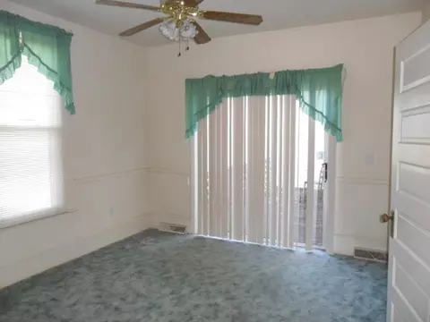 512 E Main St, Liberty, SC 29657 photo 17