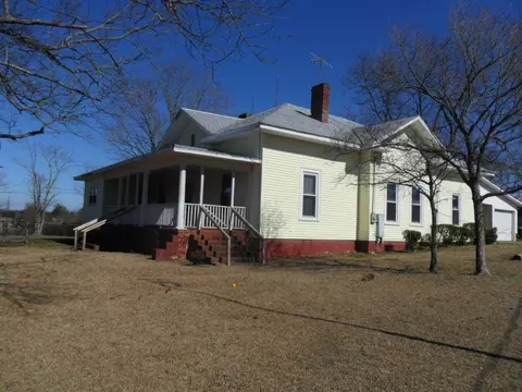 512 E Main St, Liberty, SC 29657 photo 2