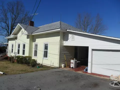 512 E Main St, Liberty, SC 29657 photo 4