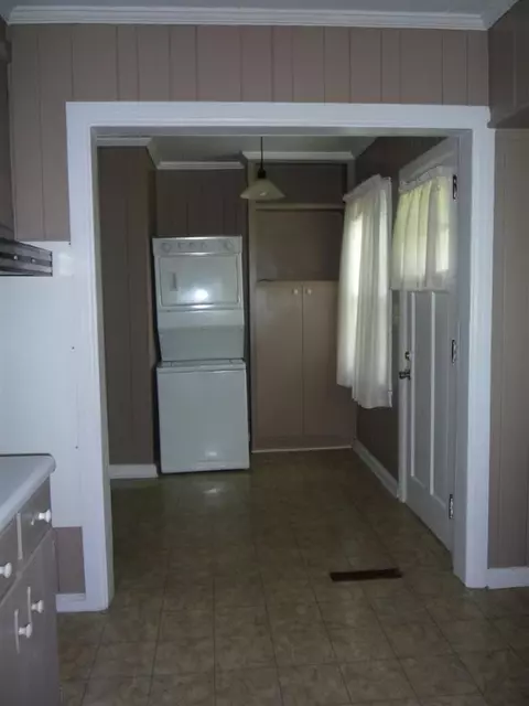 201 E North Broad St, Walhalla, SC 29691 photo 10