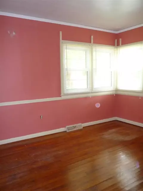 201 E North Broad St, Walhalla, SC 29691 photo 7
