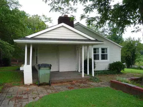 201 E North Broad St, Walhalla, SC 29691 photo 2