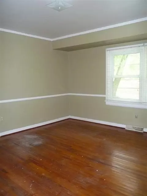 201 E North Broad St, Walhalla, SC 29691 photo 9