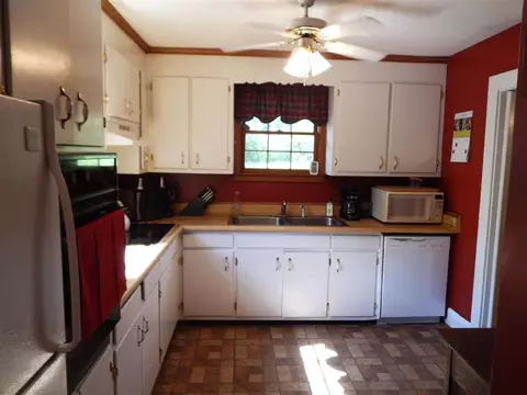 200 E 3rd Ave, Easley, SC 29640 photo 9