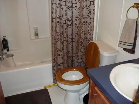 129 Third Ave, Iva, SC 29655 photo 8