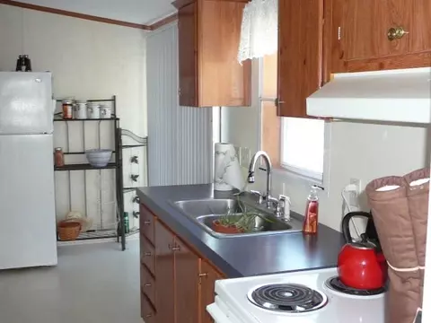 129 Third Ave, Iva, SC 29655 photo 3