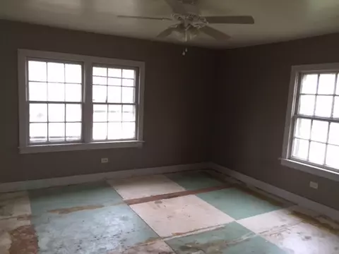 111 W 3rd St, Williamston, SC 29697 photo 4
