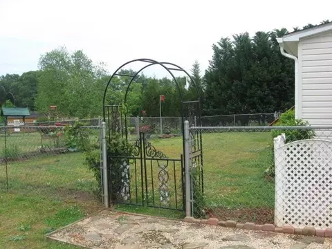 1424 Crestview Rd, Anderson, SC 29621 photo 3