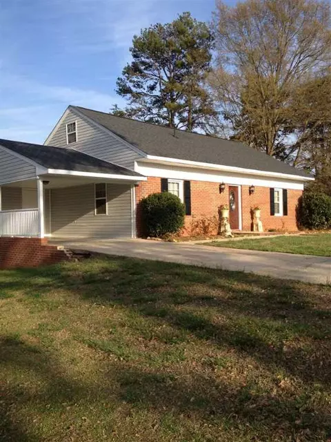 203 Sunset, Easley, SC 29640 photo 1